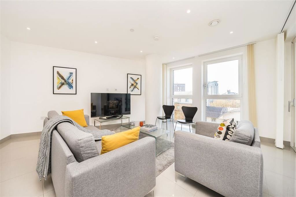 Property photo 2 of 11