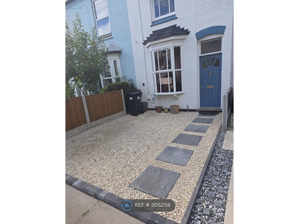 Property photo 2 of 23