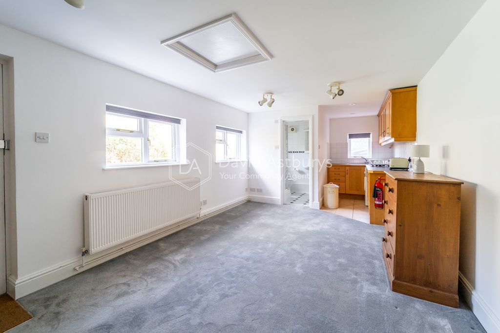 Property photo 1 of 9 Ndb05686