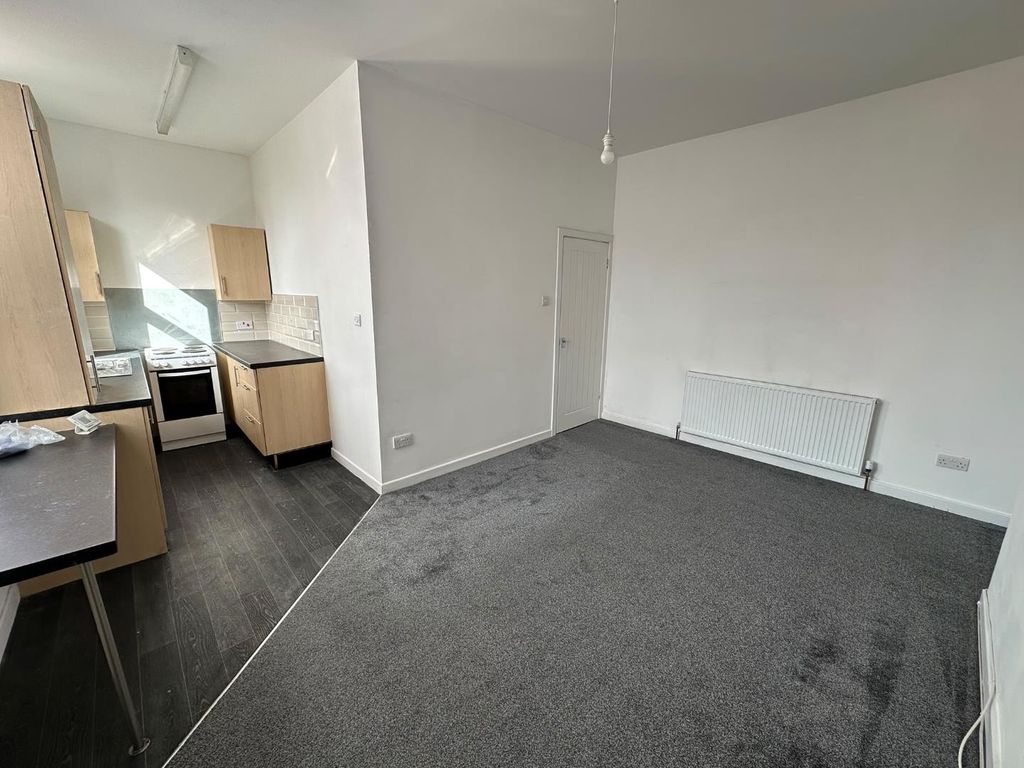 Property photo 3 of 7 96c8d5B6-95Ef-494A-Ac73-d07c1F3E616c.Jpg