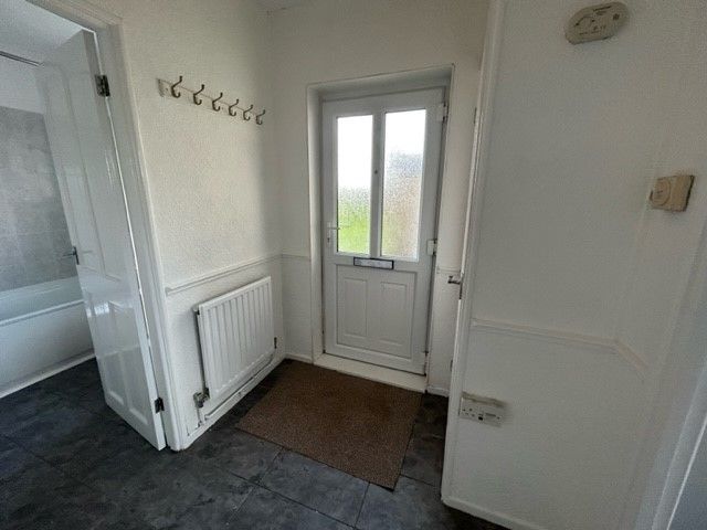 Property photo 2 of 9 Entrance Hall