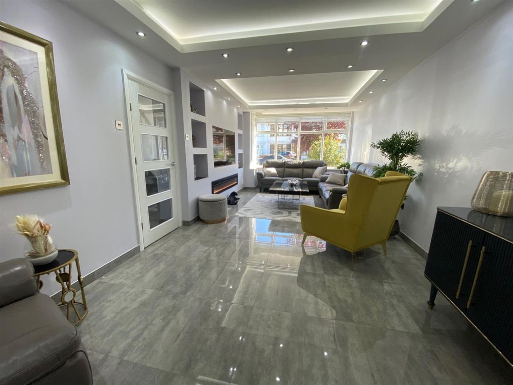Property photo 2 of 19 34c7A129-F076-4Eb4-Aa89-Db57498Fbc6d.Jpg