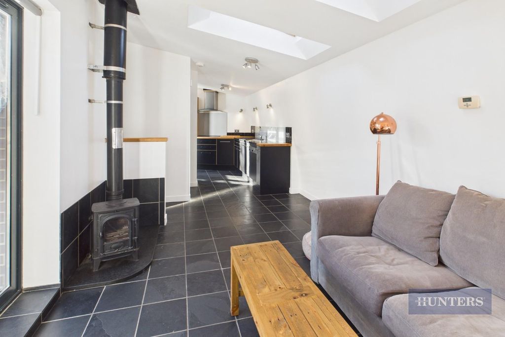 Property photo 3 of 7 Cam05152G0-Pr0326-Still011.Jpg