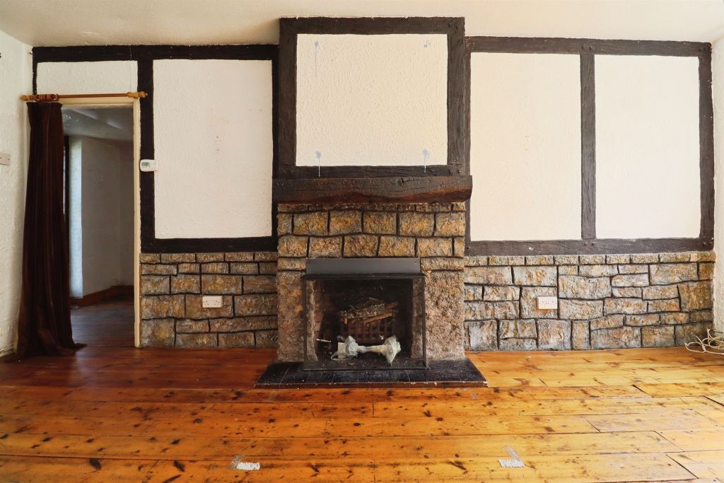 Property photo 3 of 18