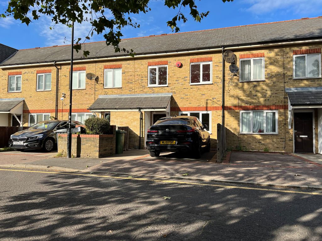Property photo 1 of 10 7 Victoria Road, Leytonstone, E11 4Js