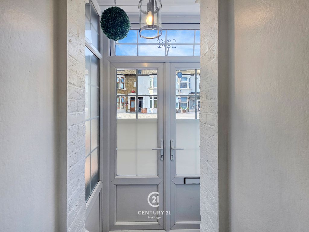 Property photo 3 of 15 E02052 (22)
