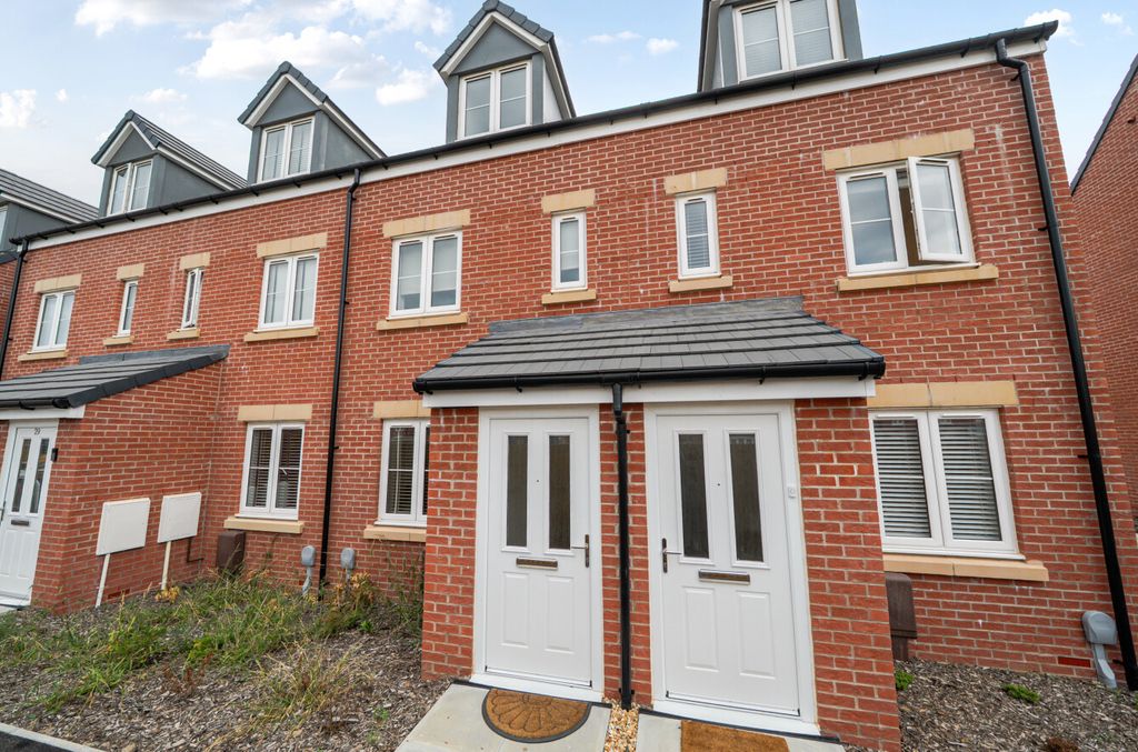 Property photo 1 of 15 1528272-24-1A0ee4...