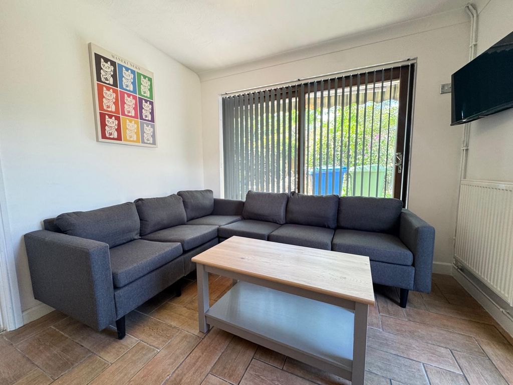 Property photo 3 of 16 Image