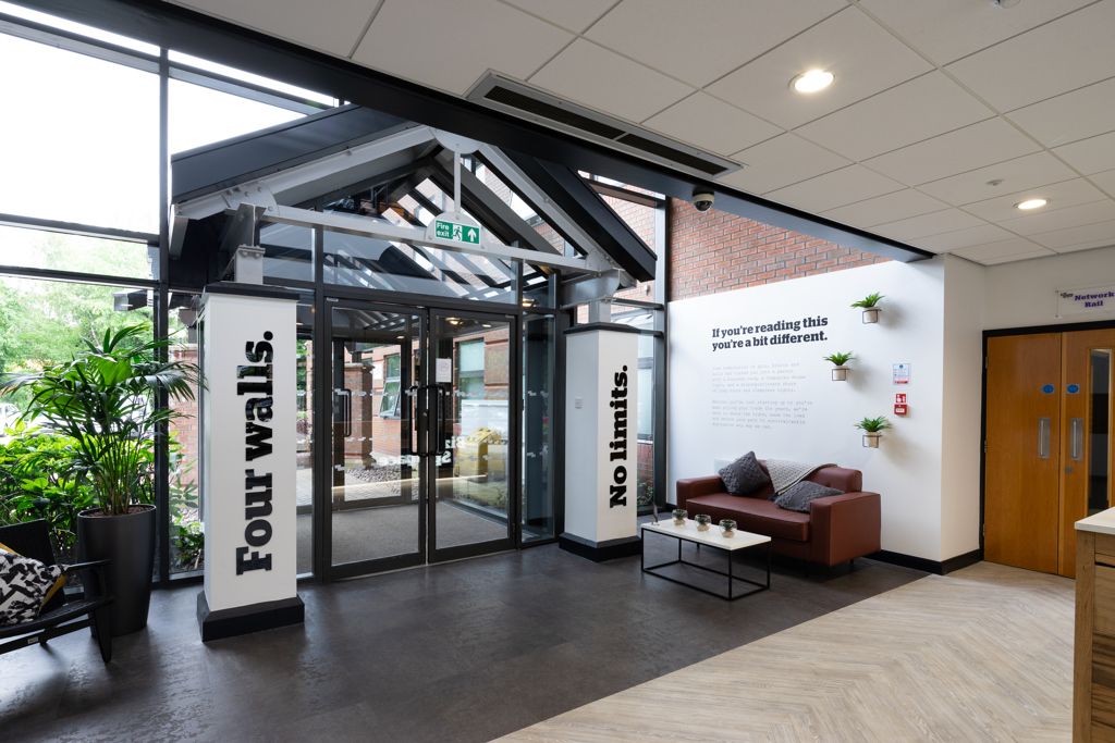 Property photo 3 of 10 Photo 6