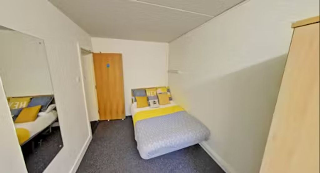 Property photo 3 of 25