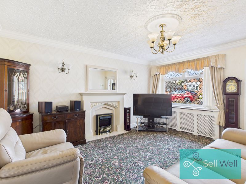 Property photo 2 of 18 Lounge