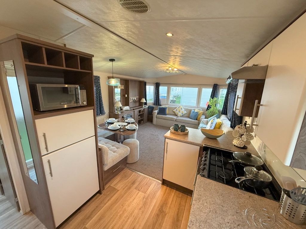 Property photo 2 of 6 4702901