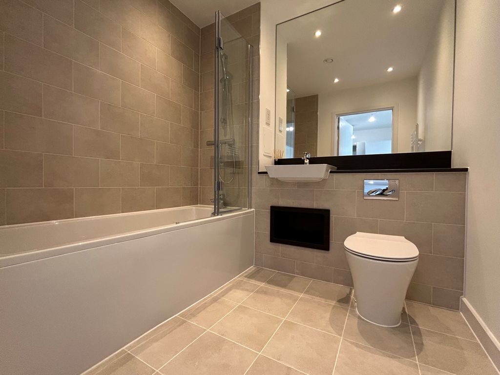 Property photo 3 of 6 Photo 2