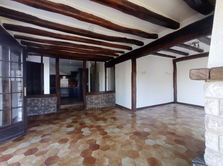 Property photo 3 of 9