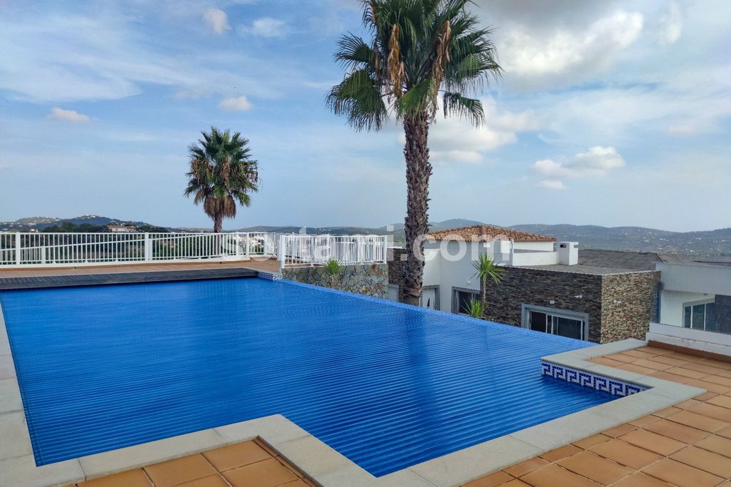 Property photo 1 of 37