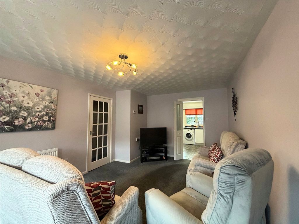 Property photo 2 of 17 Picture No. 34