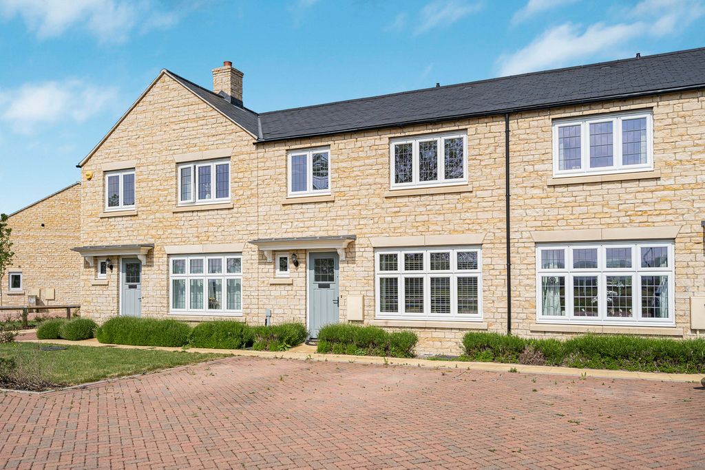 Property photo 1 of 36