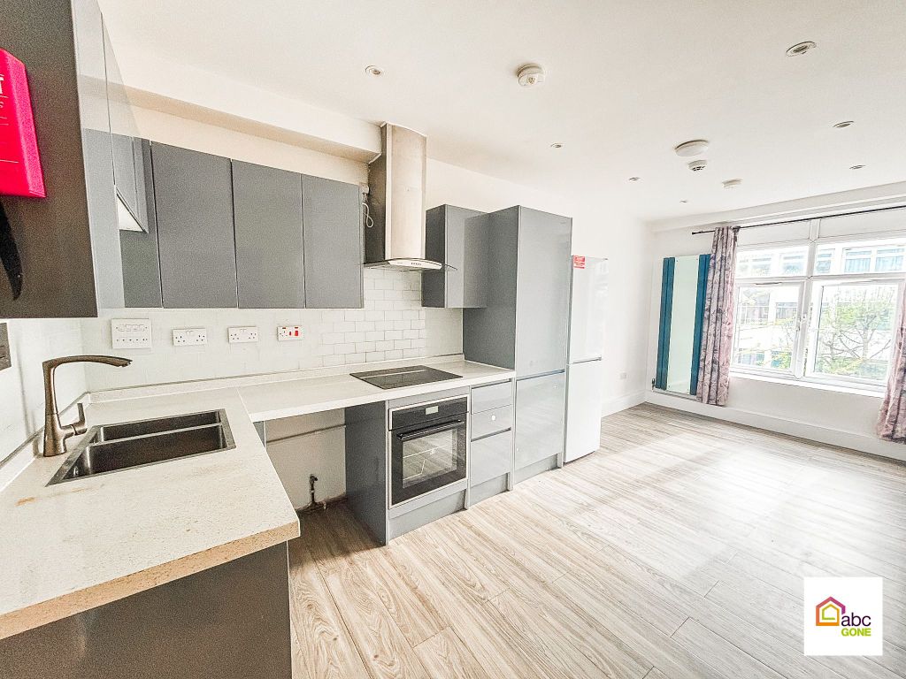 Property photo 1 of 3