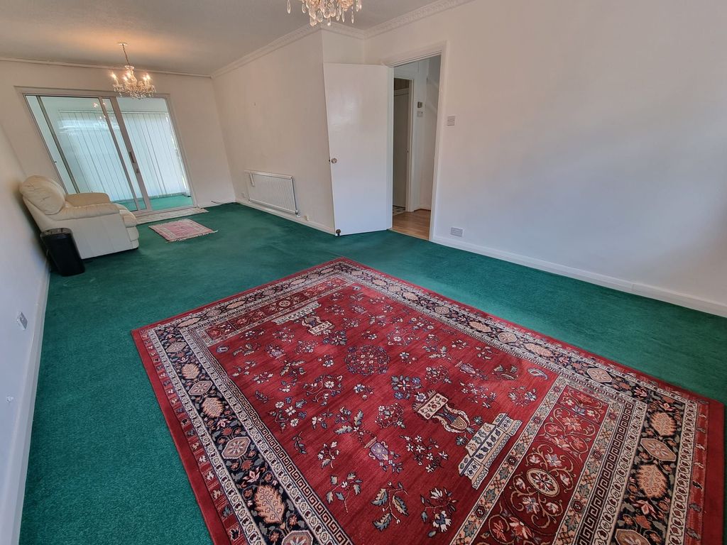 Property photo 3 of 16 Photograph 3