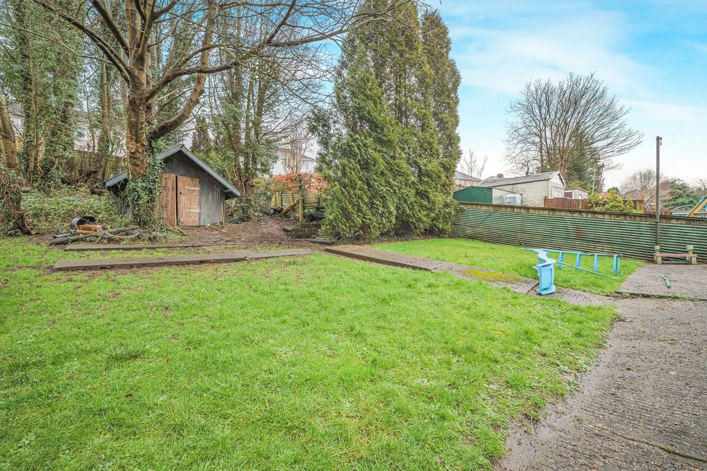 Property photo 3 of 24