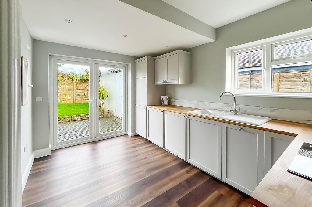 Property photo 2 of 12 Picture No. 05