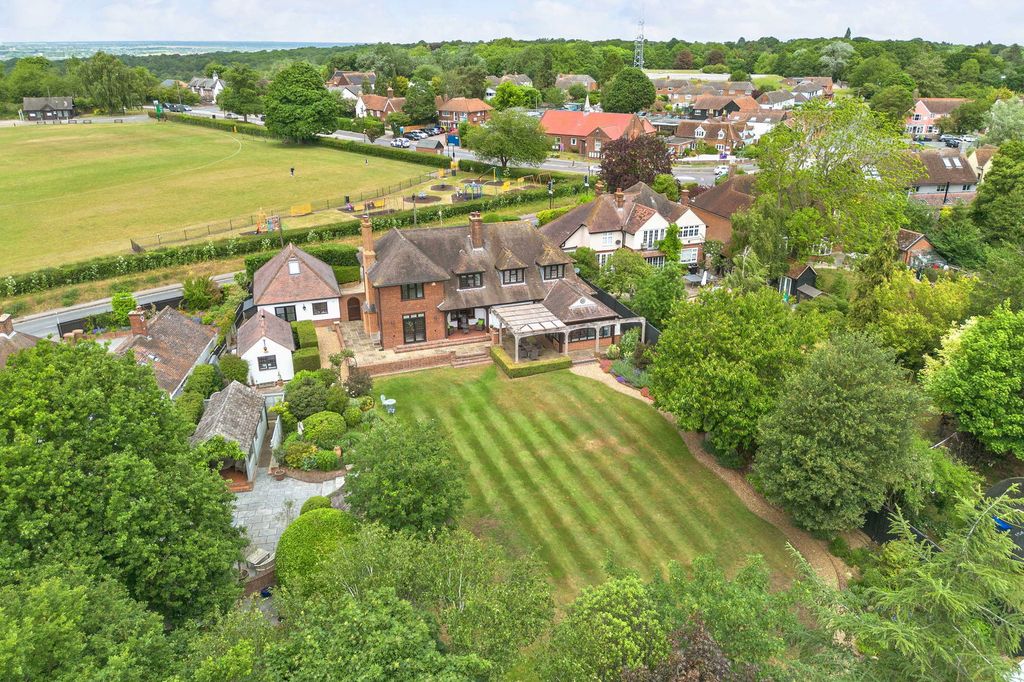 Property photo 2 of 73