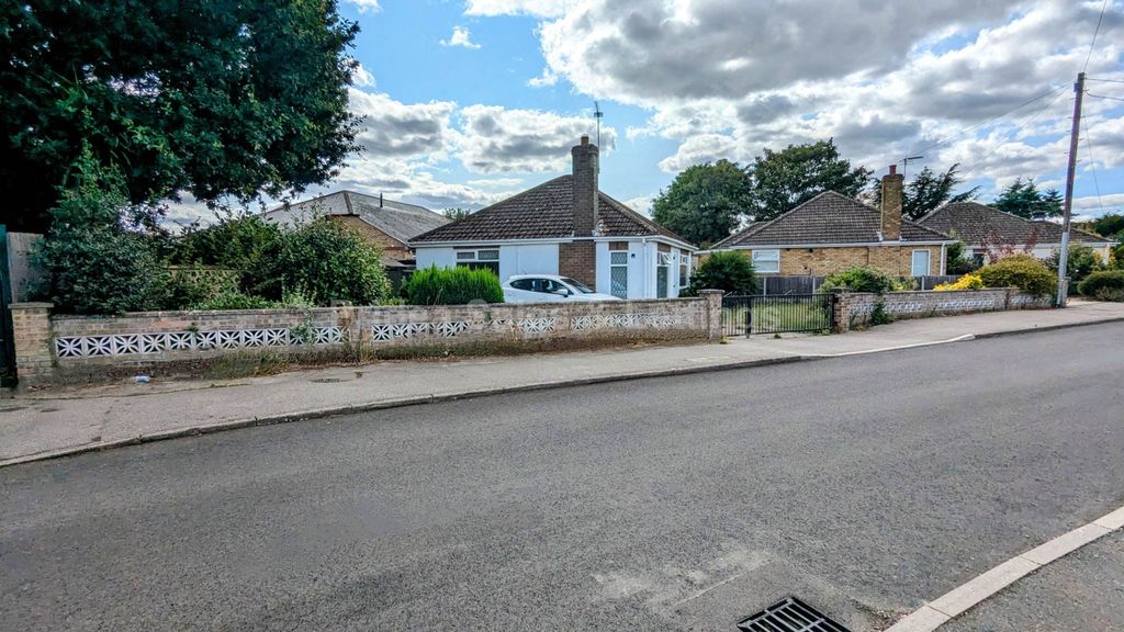 Property photo 3 of 24