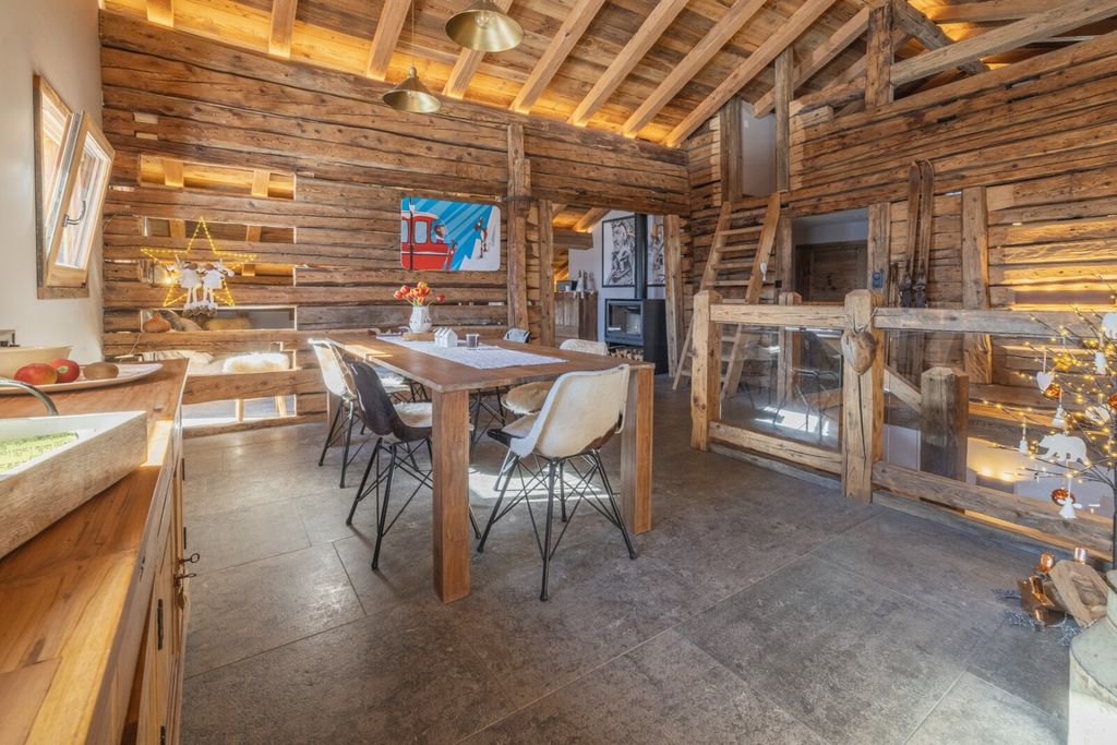 Property photo 2 of 17 Chalet For Sale Les