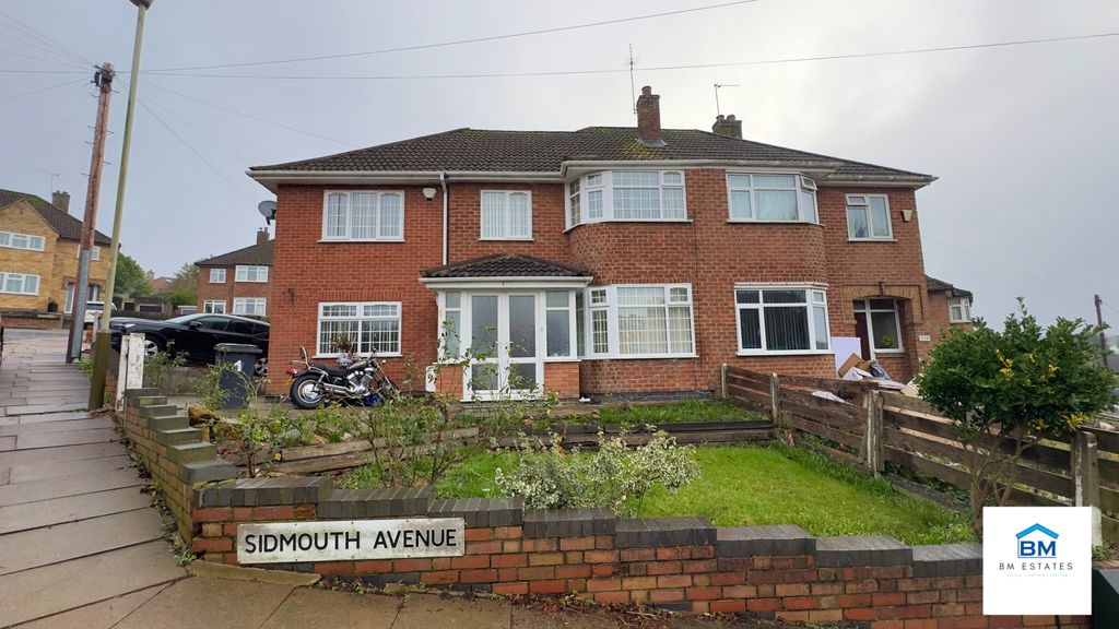 Property photo 1 of 12 Photo 4