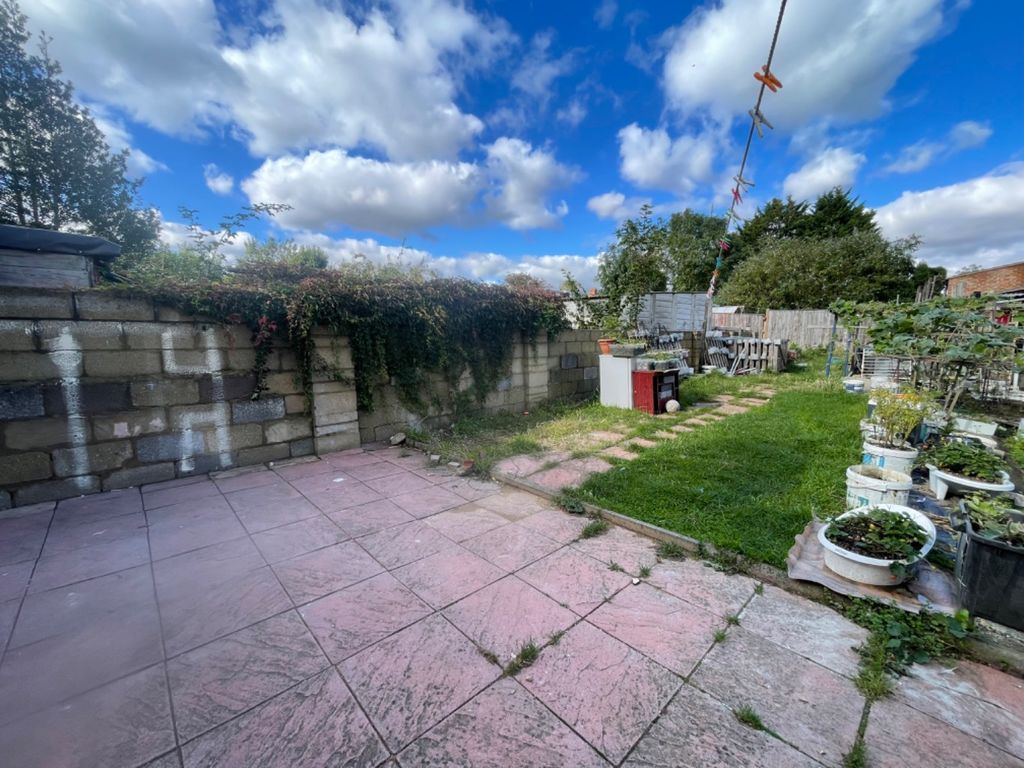Property photo 2 of 10 3634652