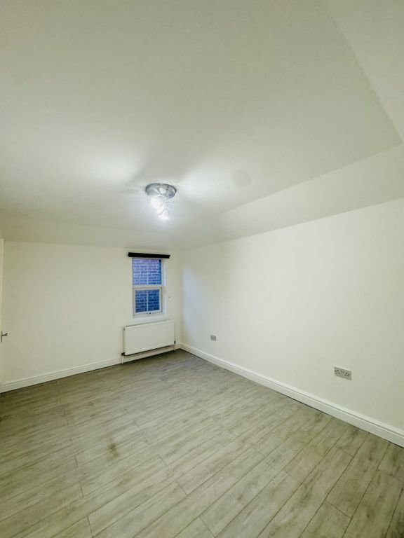 Property photo 3 of 7 Gallery
