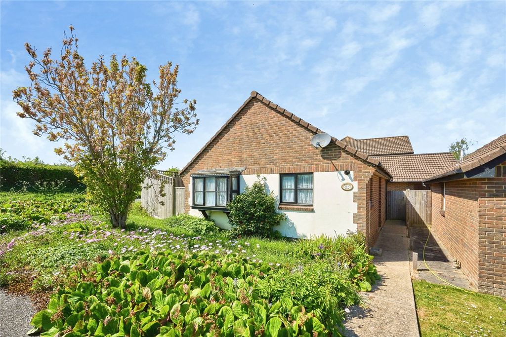 Property photo 1 of 10 Front