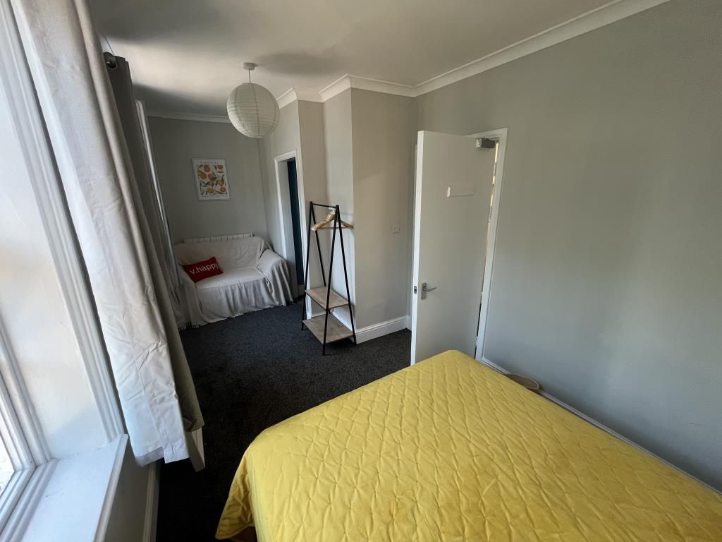 Property photo 3 of 5 Bedroom