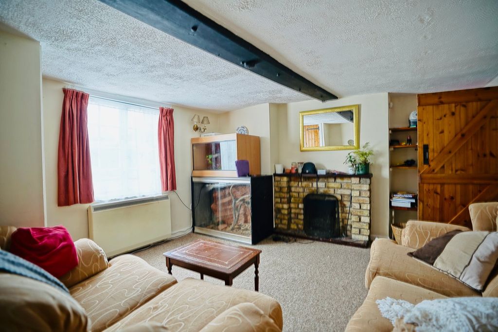 Property photo 3 of 9