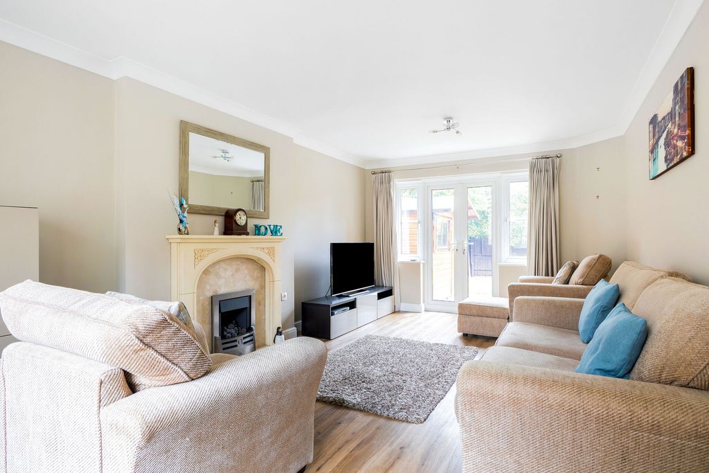 Property photo 2 of 16