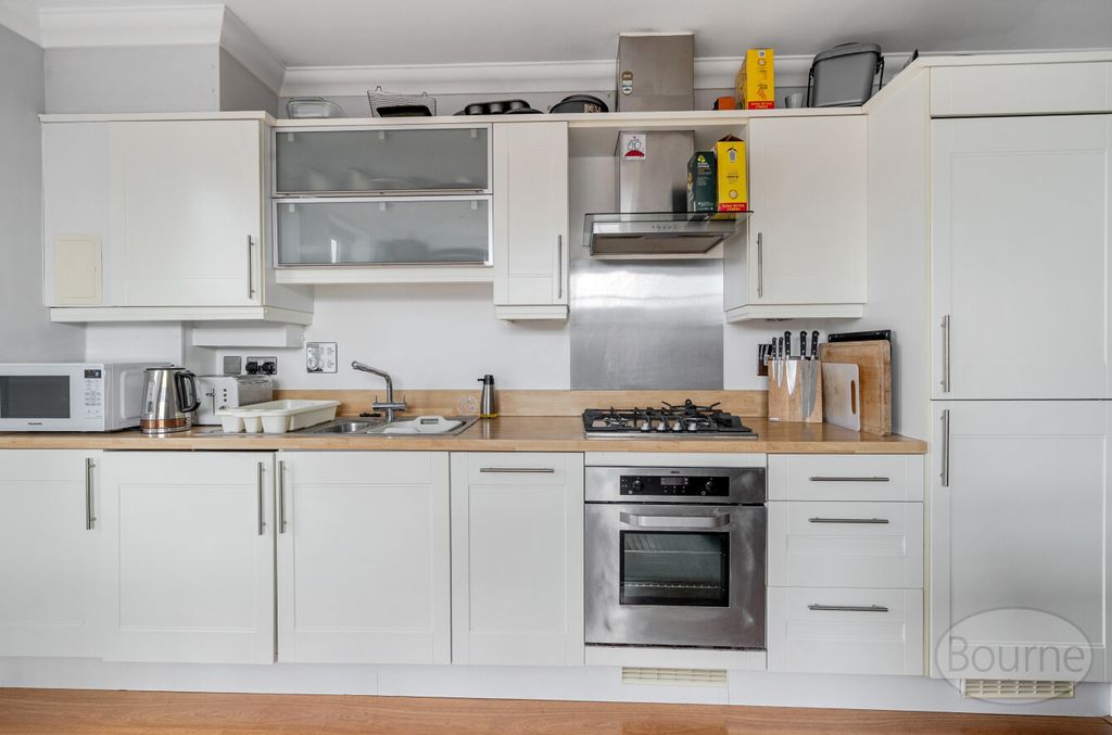 Property photo 3 of 12 3B2B7E7c-1183-4B8...