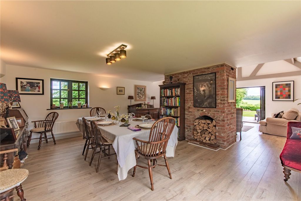 Property photo 3 of 20 Dining Room