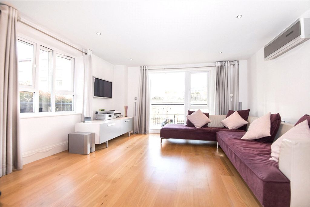 Property photo 2 of 11 2