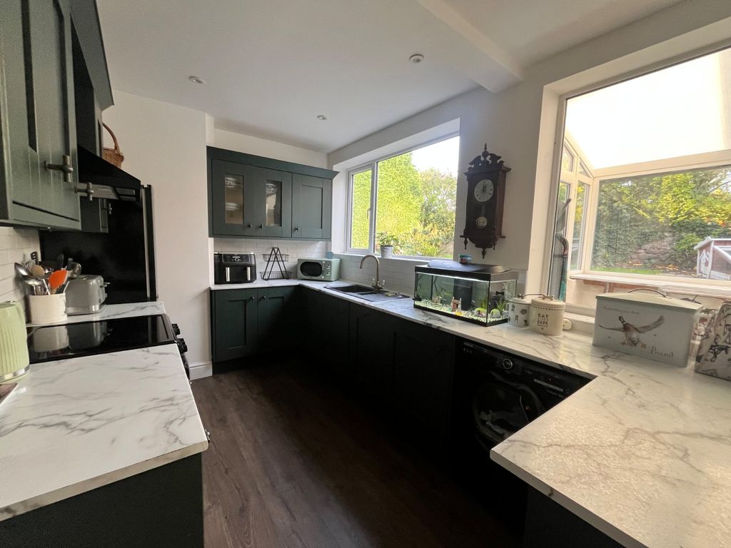 Property photo 3 of 14 Picture No. 15