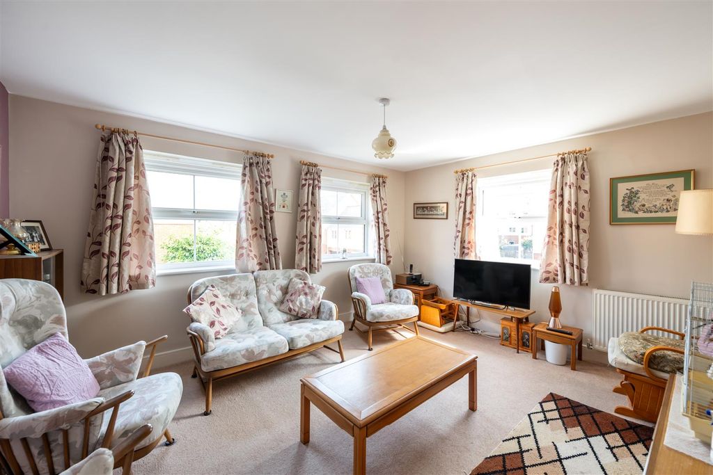 Property photo 3 of 19 6 Burrage Road Internals9.Jpg