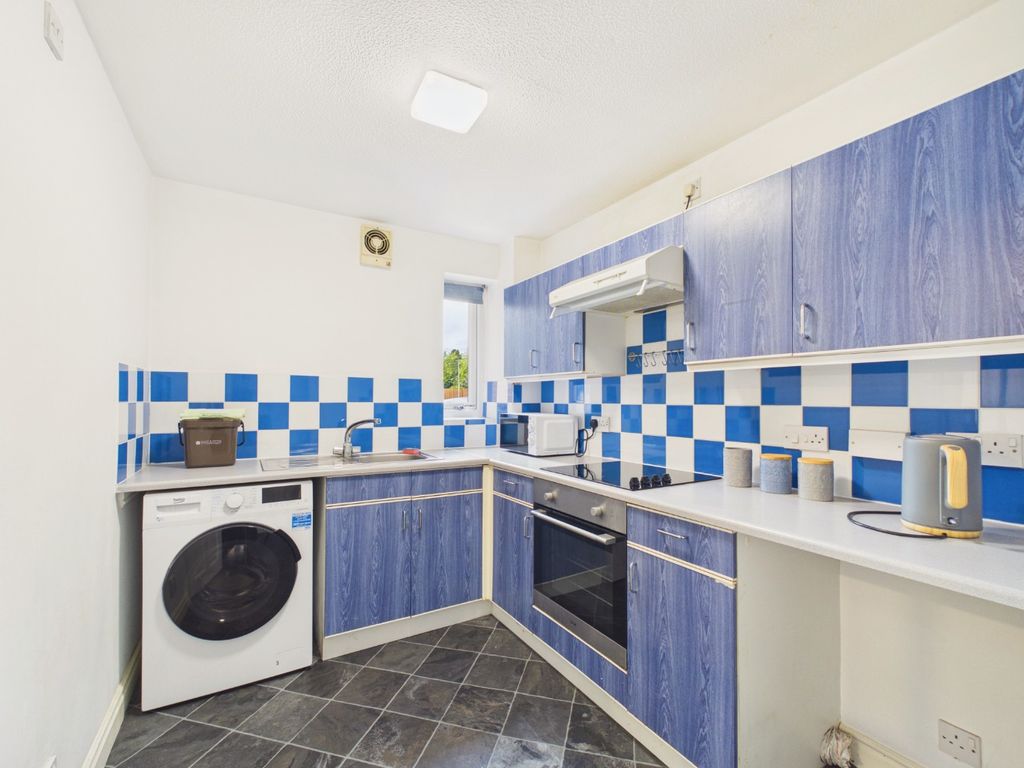 Property photo 3 of 12 5323065