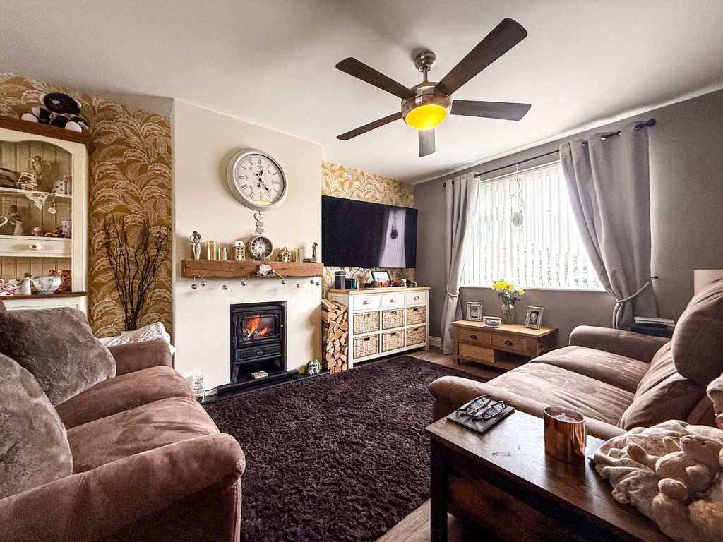 Property photo 2 of 20 4622554