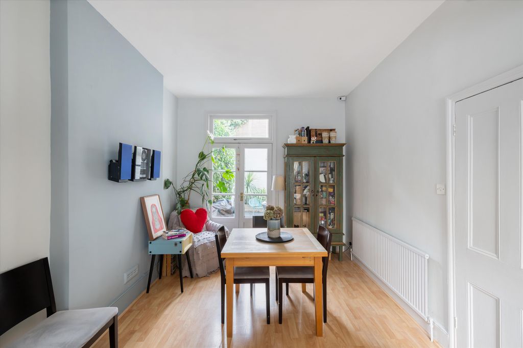 Property photo 3 of 14 Image