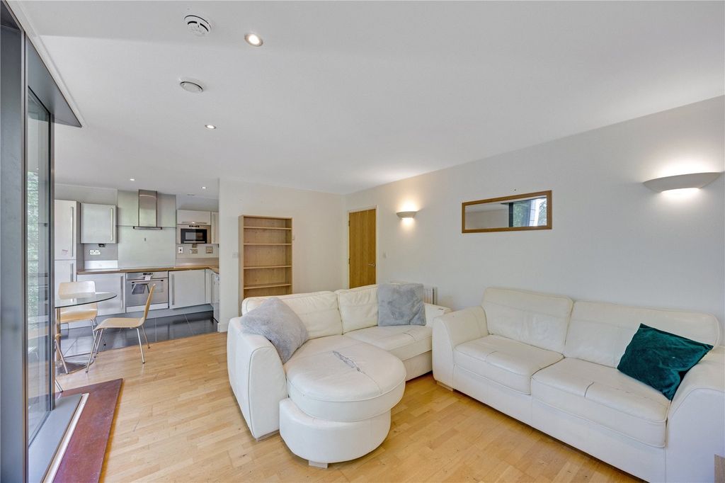 Property photo 1 of 10 Picture No. 04