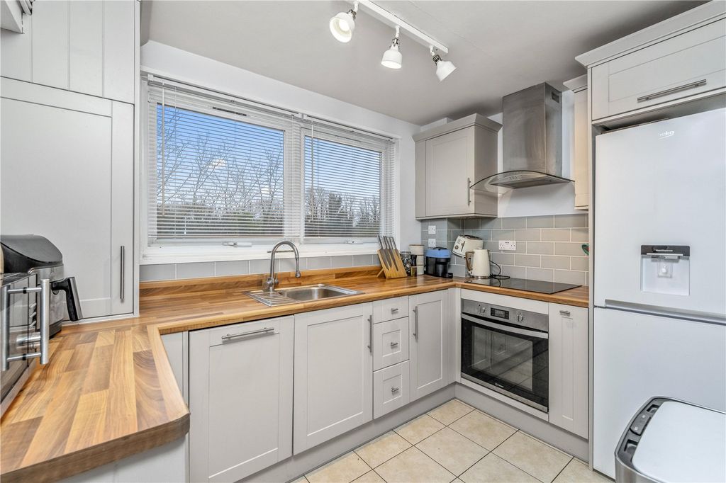 Property photo 3 of 5 Picture No. 14