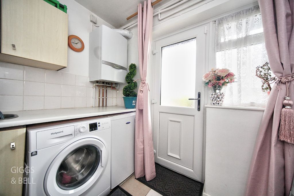 Property photo 3 of 23 4428312