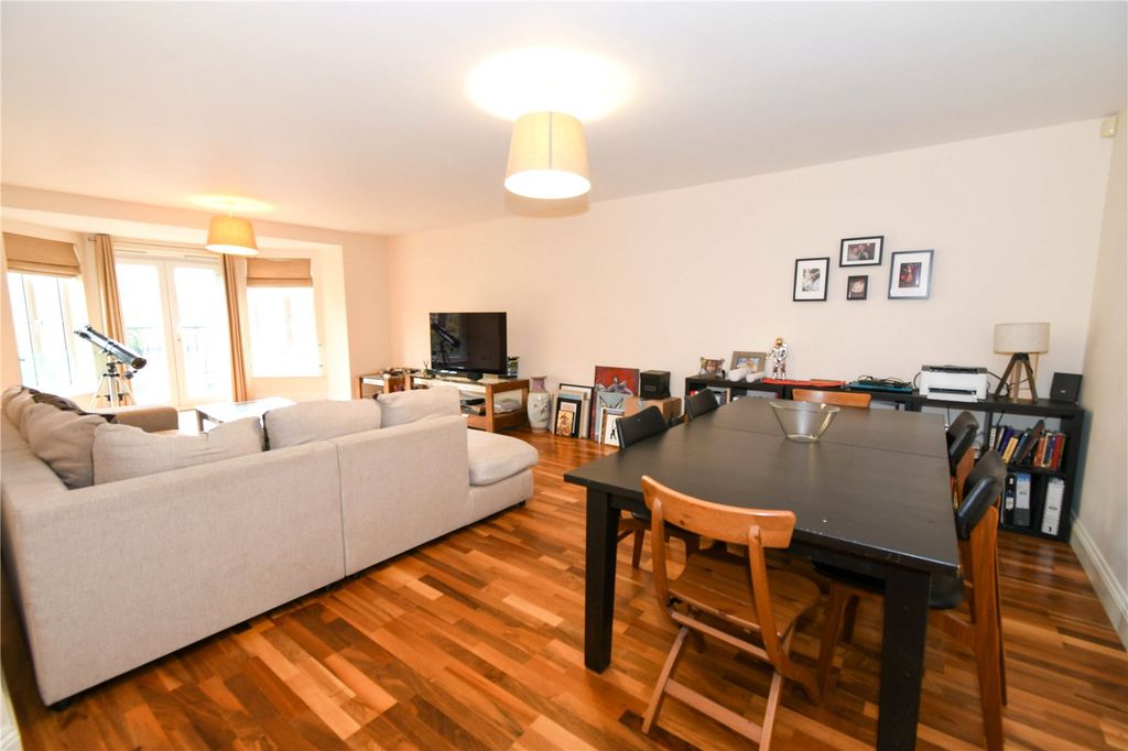 Property photo 3 of 15 Picture No. 05
