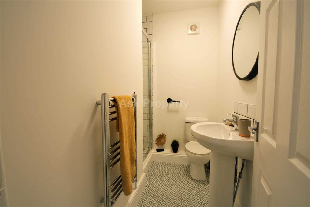 Property photo 3 of 5