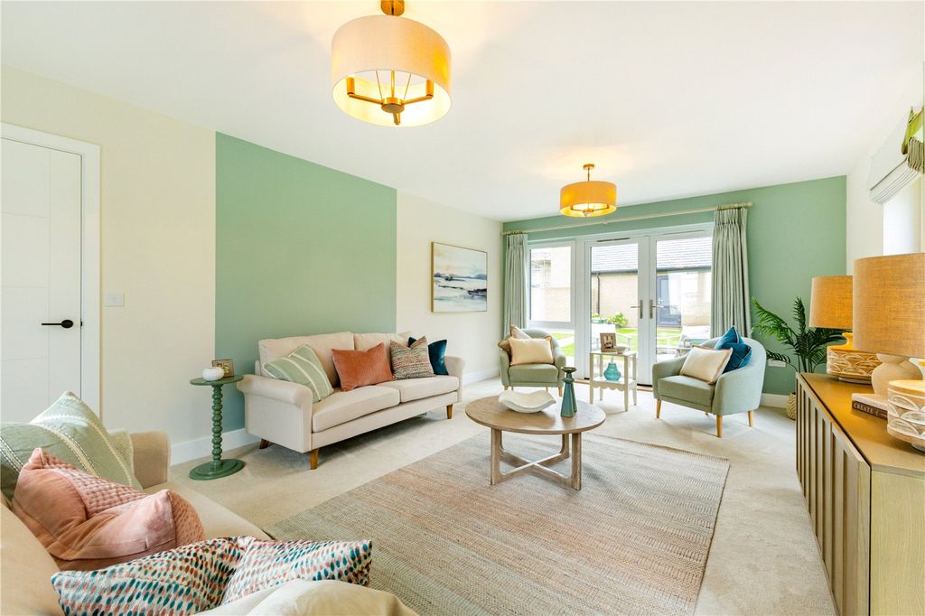 Property photo 2 of 13 Show Home