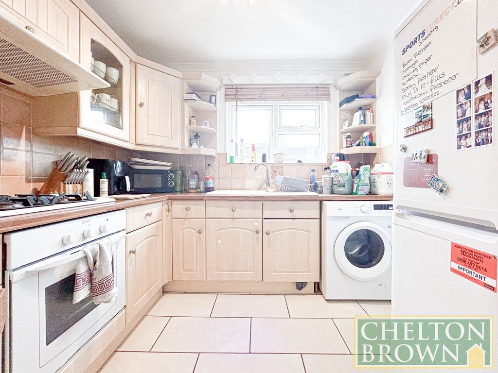 Property photo 2 of 17 Kitchen